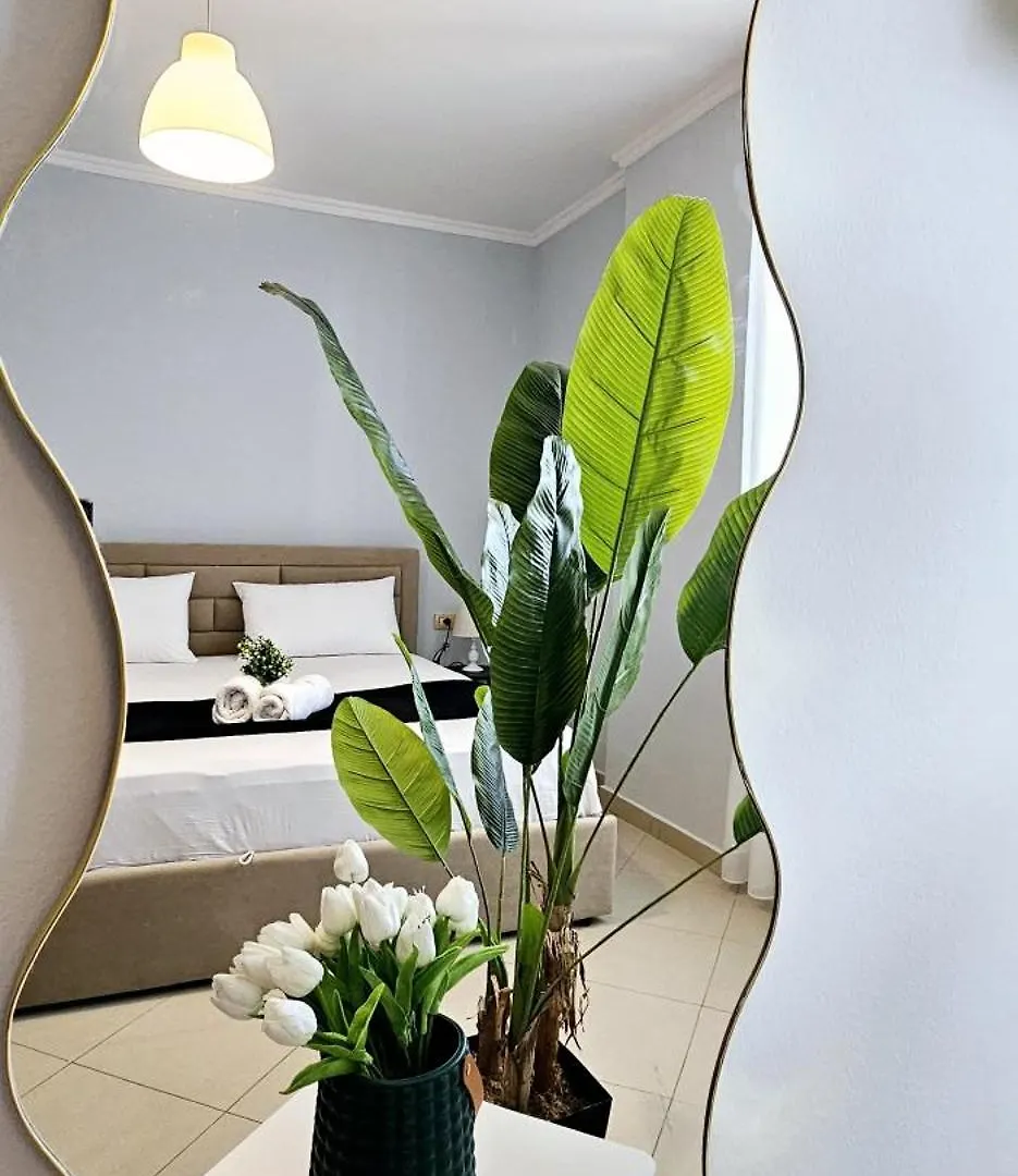 Central Apartment 地拉那